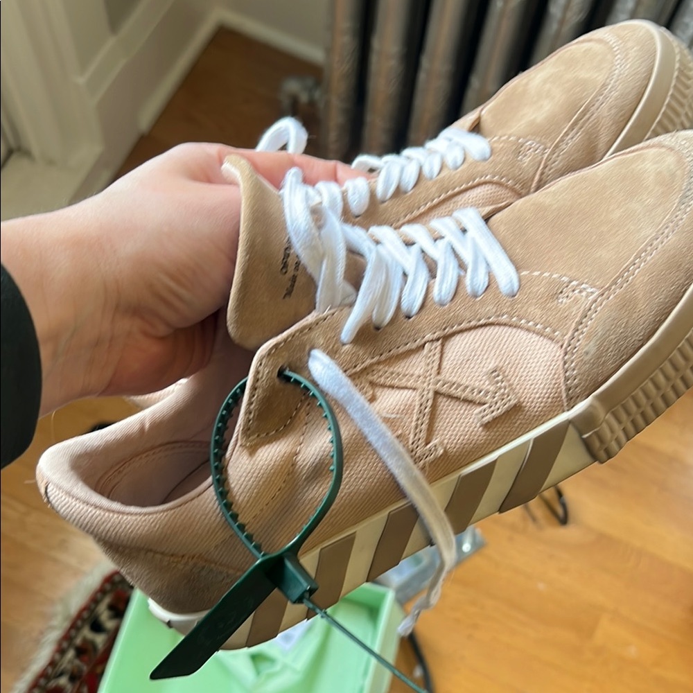 off white with dust bag and box